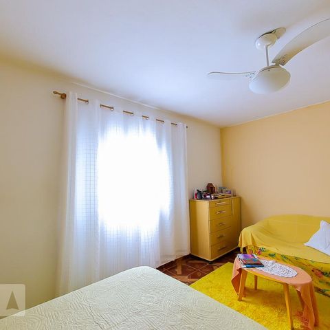 Casa à venda com 148m², 2 quartos e 2 vagas Casa à venda com 148m², 2 quartos e 2 vagasQuarto 1