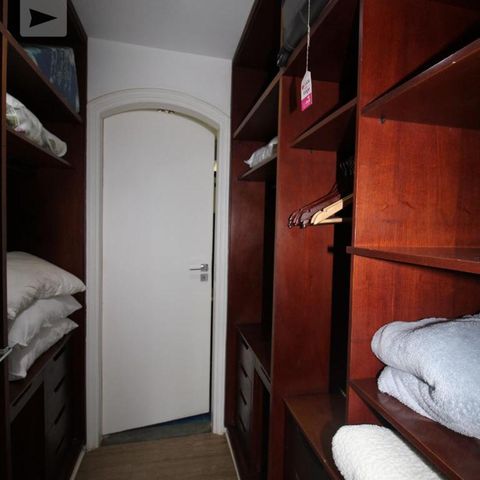 Casa para alugar com 800m², 4 quartos e 6 vagasCloset do Quarto 1