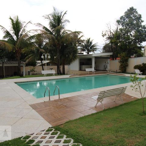 Casa para alugar com 800m², 4 quartos e 6 vagasPiscina