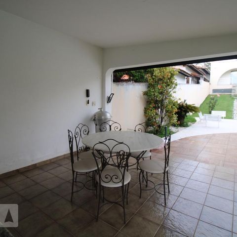 Casa para alugar com 800m², 4 quartos e 6 vagasChurrasqueira