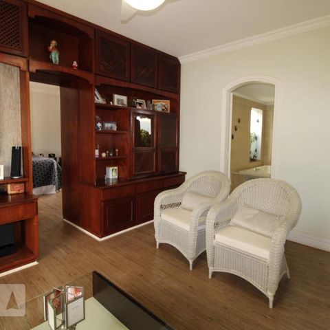 Casa para alugar com 800m², 4 quartos e 6 vagasAntesala do Quarto 4