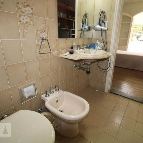 Casa para alugar com 800m², 4 quartos e 6 vagasBanheiro do Quarto 3