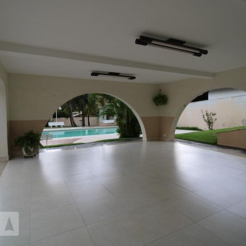 Casa para alugar com 800m², 4 quartos e 6 vagasSalão de Festas
