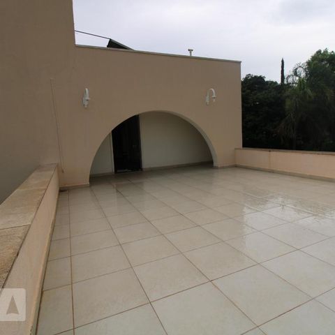 Casa para alugar com 800m², 4 quartos e 6 vagasTerraço