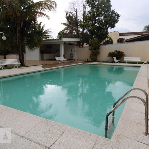 Casa para alugar com 800m², 4 quartos e 6 vagasPiscina