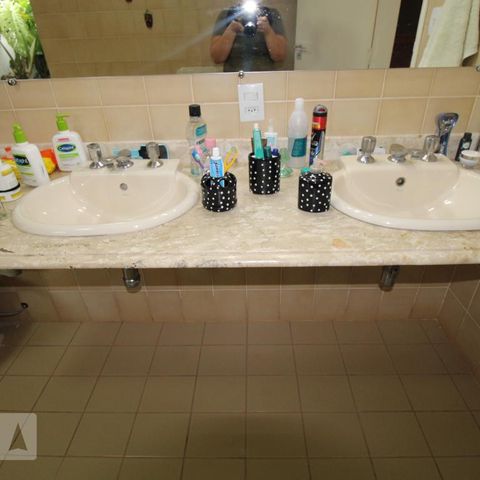 Casa para alugar com 800m², 4 quartos e 6 vagasBanheiro do Quarto 4