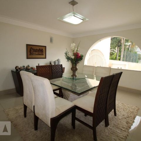 Casa para alugar com 800m², 4 quartos e 6 vagasSala de Jantar