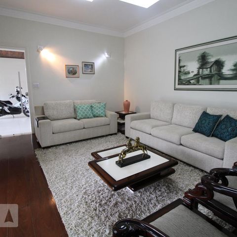 Casa para alugar com 800m², 4 quartos e 6 vagasSala