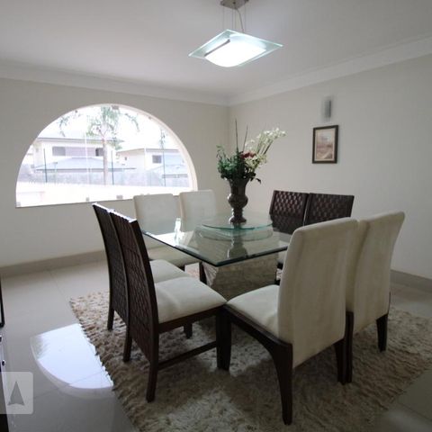 Casa para alugar com 800m², 4 quartos e 6 vagasSala de Jantar