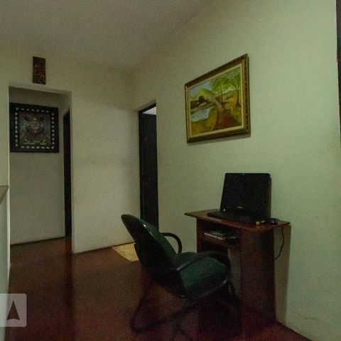 Casa à venda com 250m², 3 quartos e 1 vagaEscritório