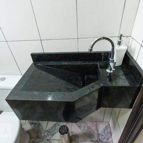 Casa à venda com 250m², 3 quartos e 1 vagaBanheiro 1