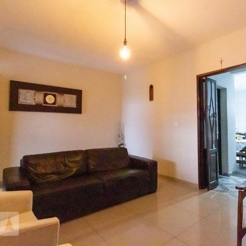 Casa à venda com 250m², 3 quartos e 1 vagaSala
