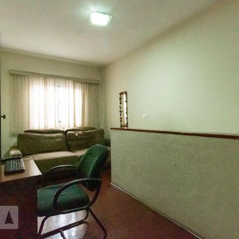 Casa à venda com 250m², 3 quartos e 1 vagaEscritório
