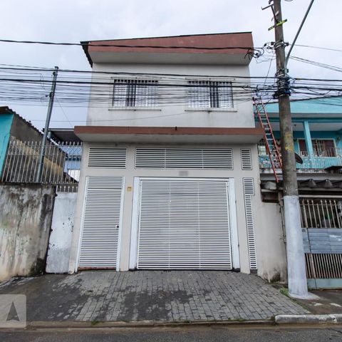 Casa à venda com 250m², 3 quartos e 1 vagaFachada