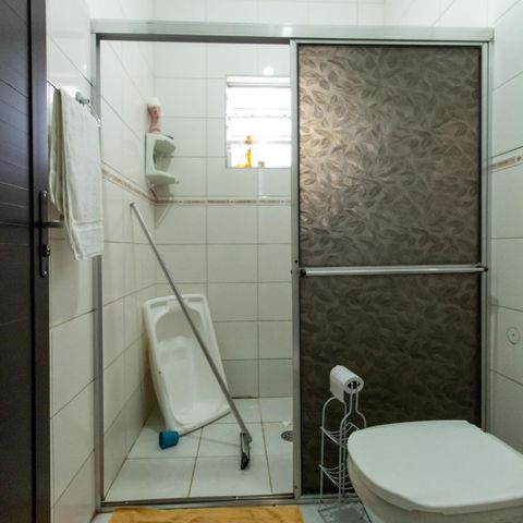 Casa à venda com 250m², 3 quartos e 1 vagaBanheiro 2