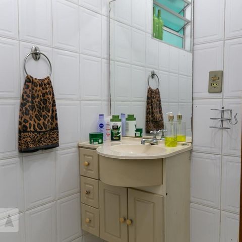 Casa à venda com 151m², 2 quartos e 2 vagasBanheiro de serviço