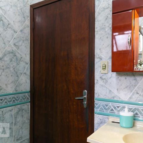 Casa à venda com 151m², 2 quartos e 2 vagasBanheiro