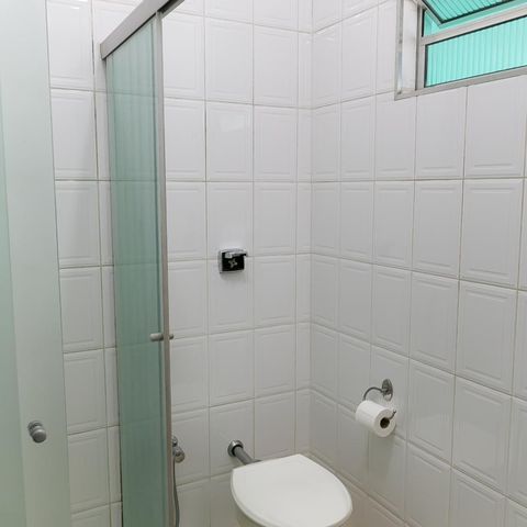 Casa à venda com 151m², 2 quartos e 2 vagasBanheiro de serviço