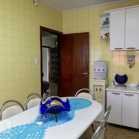 Casa à venda com 151m², 2 quartos e 2 vagasCozinha