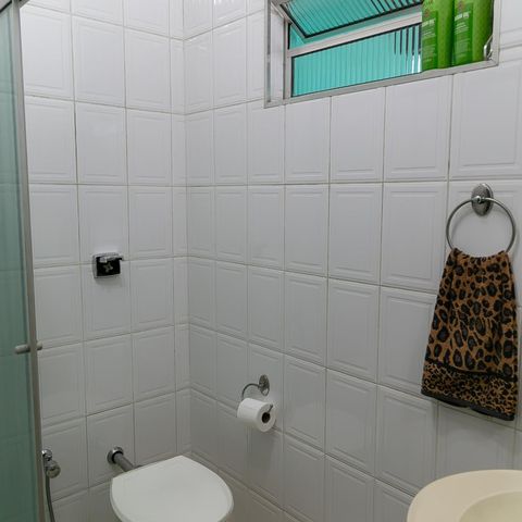 Casa à venda com 151m², 2 quartos e 2 vagasBanheiro de serviço