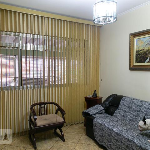 Casa à venda com 151m², 2 quartos e 2 vagasSala