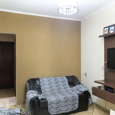 Casa à venda com 151m², 2 quartos e 2 vagasSala