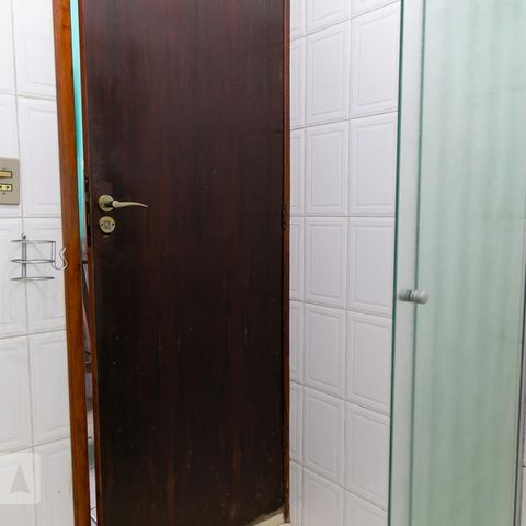 Casa à venda com 151m², 2 quartos e 2 vagasBanheiro de serviço