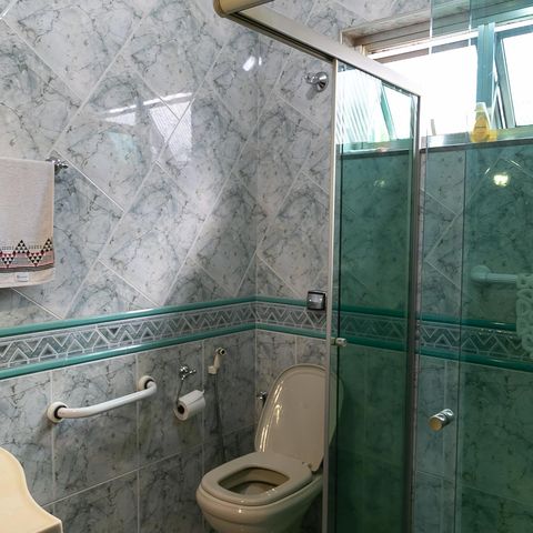 Casa à venda com 151m², 2 quartos e 2 vagasBanheiro