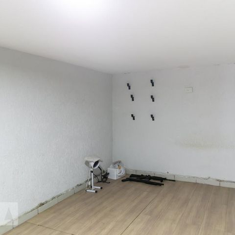 Casa à venda com 151m², 2 quartos e 2 vagasSalão