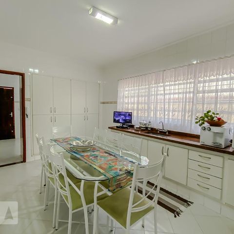 Casa à venda com 144m², 3 quartos e 2 vagasCozinha