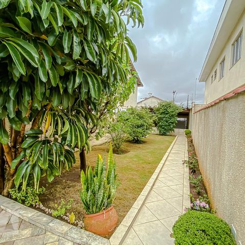 Casa à venda com 144m², 3 quartos e 2 vagasQuintal