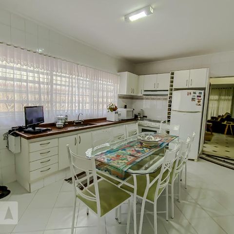 Casa à venda com 144m², 3 quartos e 2 vagasCozinha