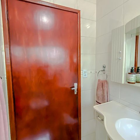 Casa à venda com 144m², 3 quartos e 2 vagasBanheiro 2