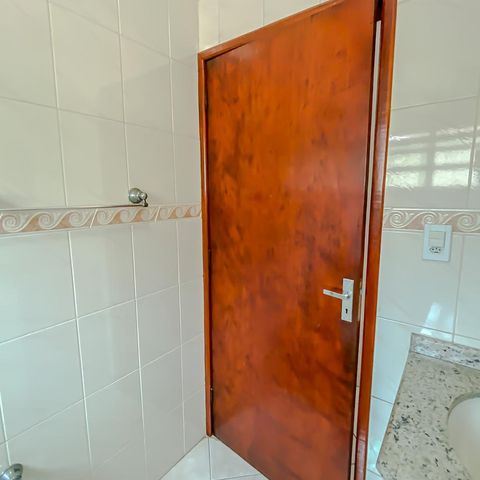 Casa à venda com 144m², 3 quartos e 2 vagasBanheiro