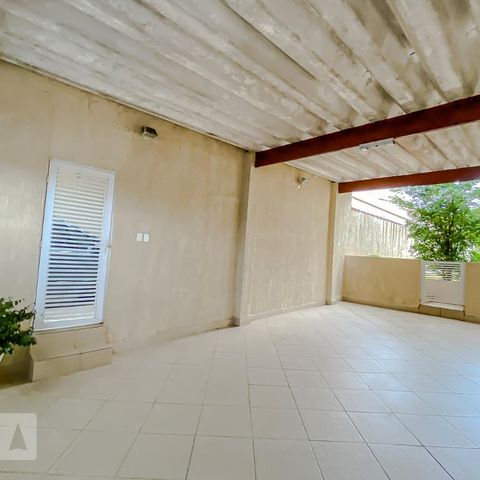 Casa à venda com 144m², 3 quartos e 2 vagasGaragem