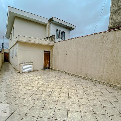 Casa à venda com 144m², 3 quartos e 2 vagasQuintal