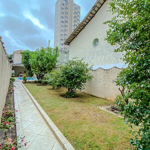 Casa à venda com 144m², 3 quartos e 2 vagasQuintal