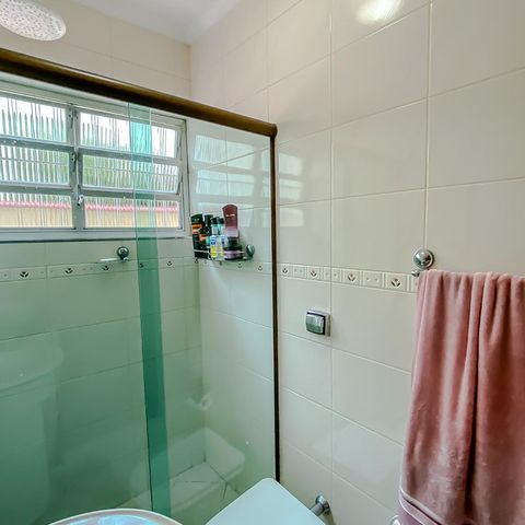 Casa à venda com 144m², 3 quartos e 2 vagasBanheiro 2
