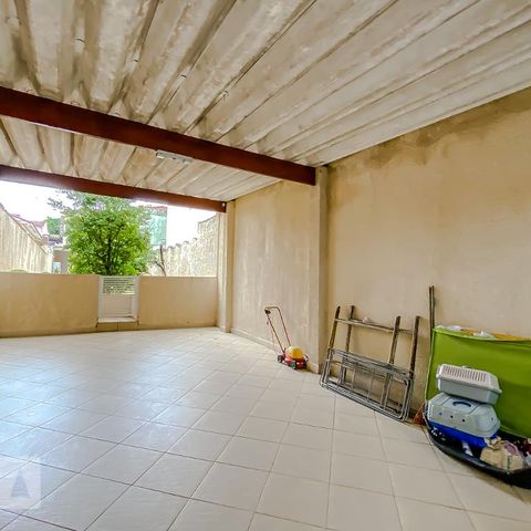 Casa à venda com 144m², 3 quartos e 2 vagasGaragem
