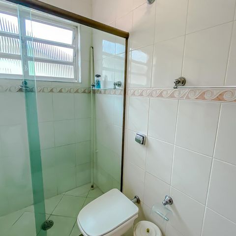Casa à venda com 144m², 3 quartos e 2 vagasBanheiro