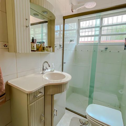 Casa à venda com 144m², 3 quartos e 2 vagasBanheiro 2