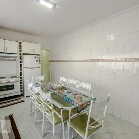 Casa à venda com 144m², 3 quartos e 2 vagasCozinha