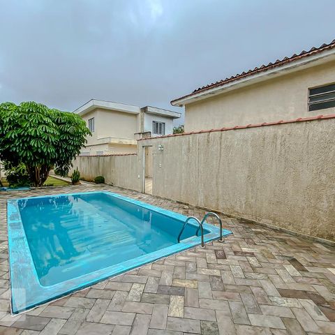 Casa à venda com 144m², 3 quartos e 2 vagasÁrea comum - Piscina