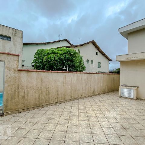 Casa à venda com 144m², 3 quartos e 2 vagasQuintal