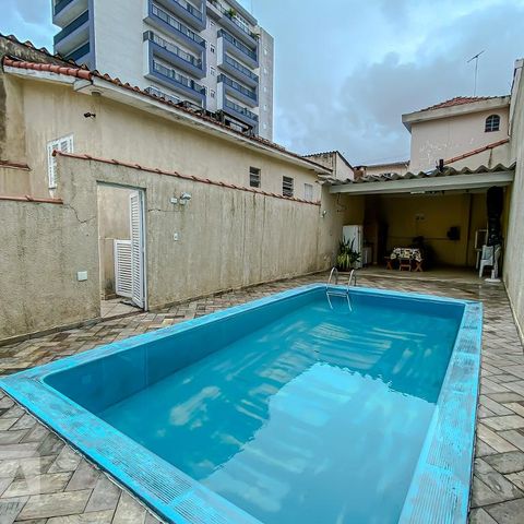 Casa à venda com 144m², 3 quartos e 2 vagasÁrea comum - Piscina