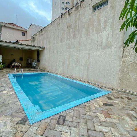 Casa à venda com 144m², 3 quartos e 2 vagasÁrea comum - Piscina