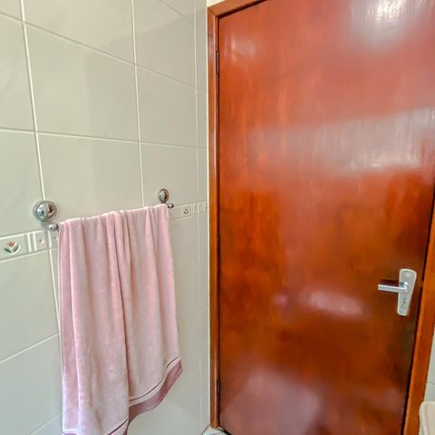 Casa à venda com 144m², 3 quartos e 2 vagasBanheiro 2