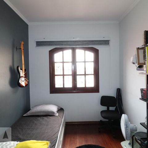 Casa à venda com 240m², 3 quartos e 2 vagasQuarto 1