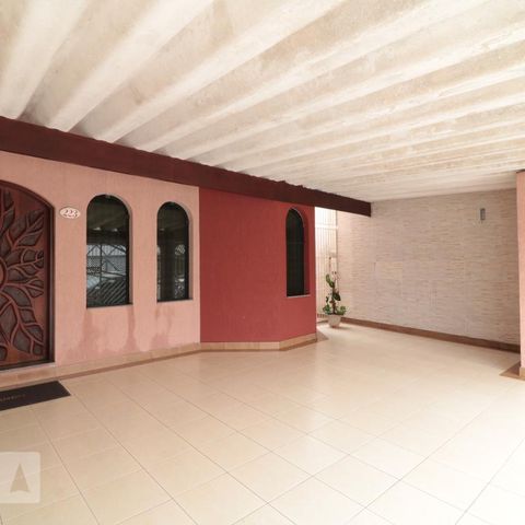 Casa à venda com 240m², 3 quartos e 2 vagasGaragem