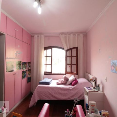 Casa à venda com 240m², 3 quartos e 2 vagasQuarto 2